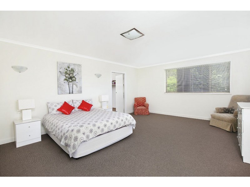 31 Yakola Parade, Alexandra Headland QLD 4572