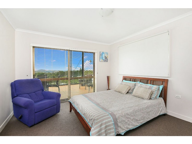31 Yakola Parade, Alexandra Headland QLD 4572