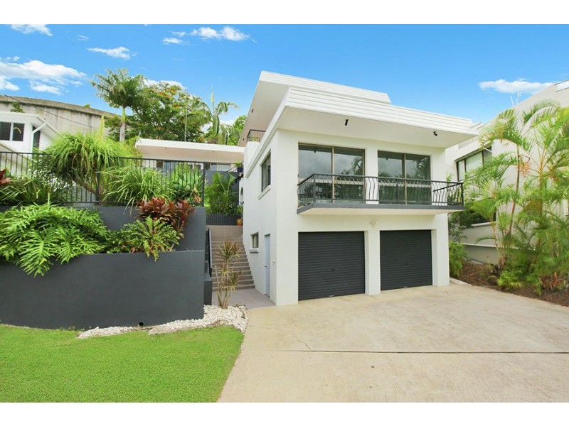 31 Yakola Parade, Alexandra Headland QLD 4572