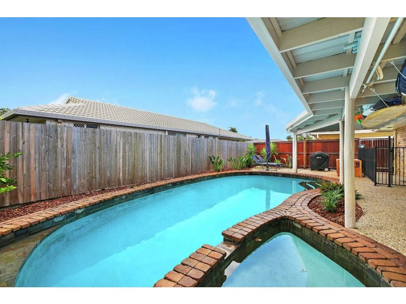 14 Murrindi Street, Minyama QLD 4575