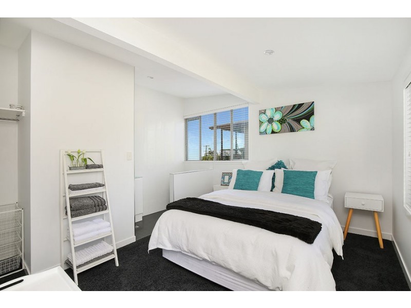 11 Janet Street, Alexandra Headland QLD 4572