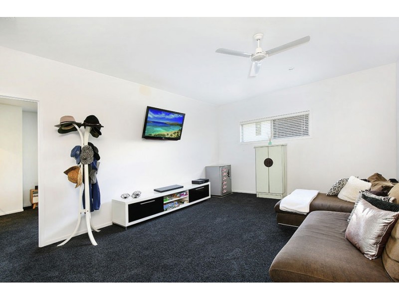 11 Janet Street, Alexandra Headland QLD 4572