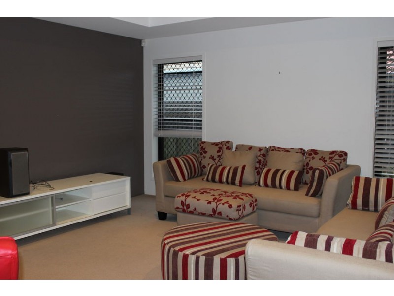 14 Ballinger Place, Pelican Waters QLD 4551