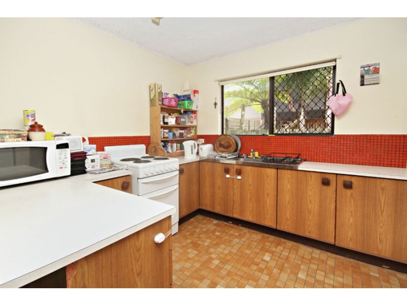 2/32 Broadwater Avenue, Maroochydore QLD 4558