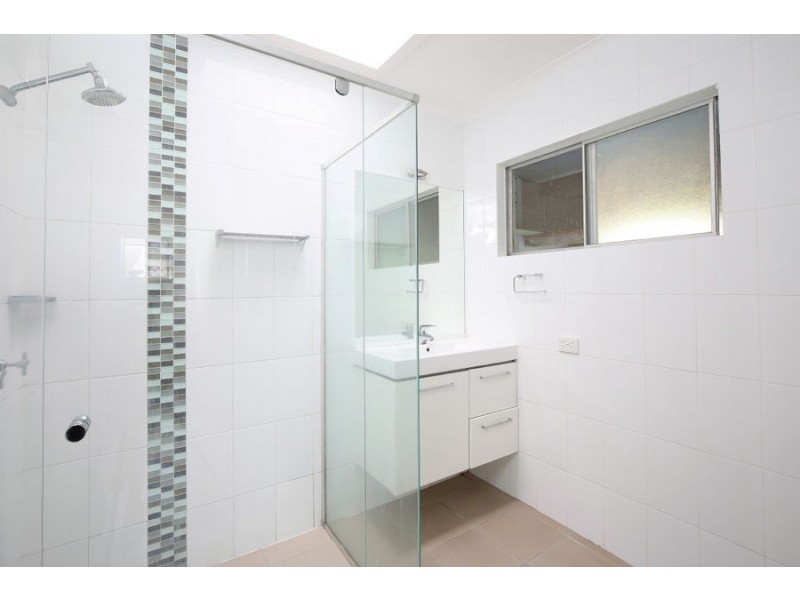 39 Lawrence Street, Mooloolaba QLD 4557