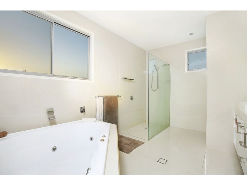 14 Longview Place, Woombye QLD 4559