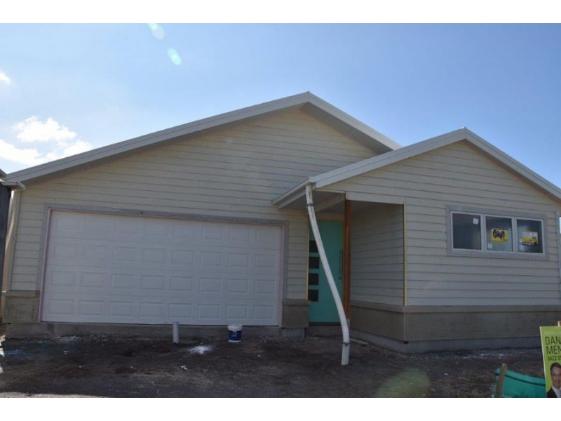 7 Gumtree Pocket Ct, Little Mountain QLD 4551