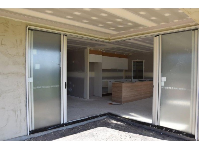 7 Gumtree Pocket Ct, Little Mountain QLD 4551