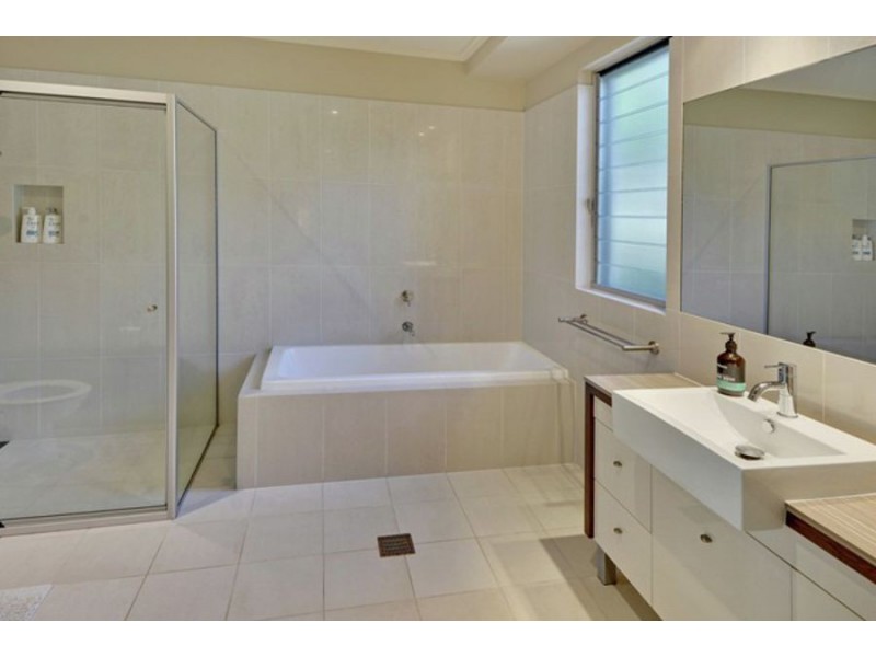 11 Tranquil Place, Alexandra Headland QLD 4572