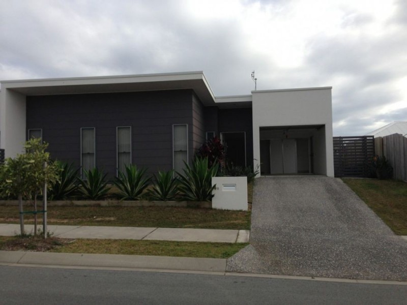 4B Riflebird Pl, Mountain Creek QLD 4557