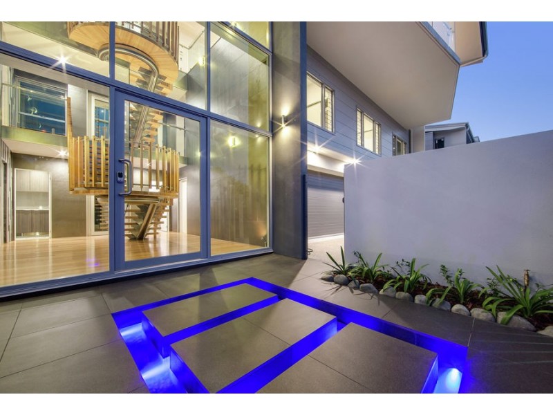 2/40 George Street, Alexandra Headland QLD 4572