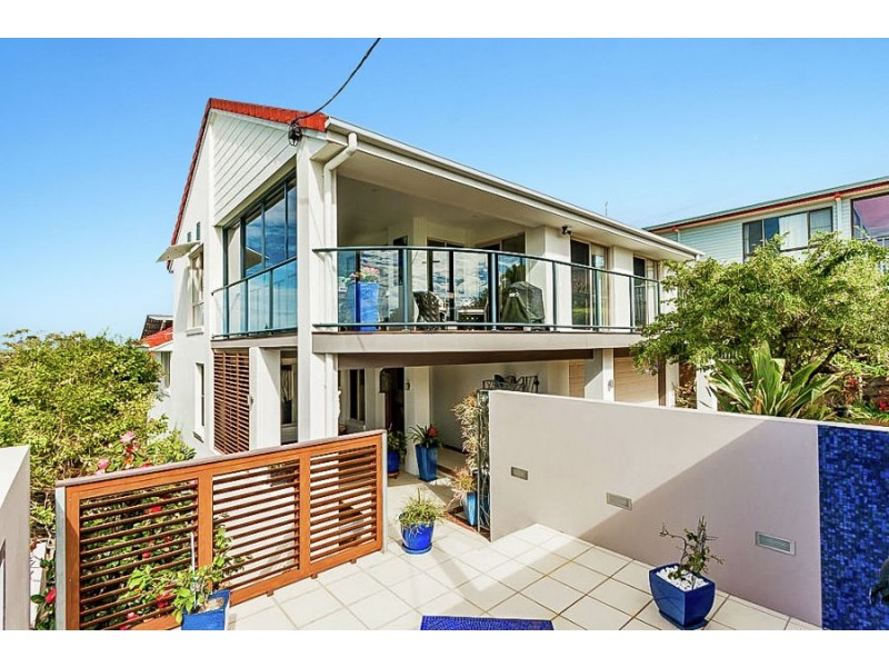 33 Tantula Road East, Alexandra Headland QLD 4572