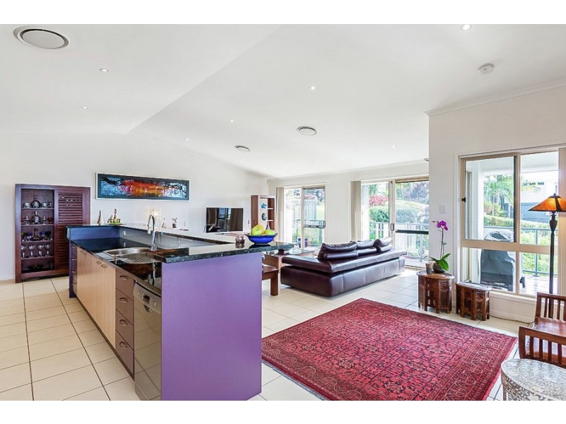 33 Tantula Road East, Alexandra Headland QLD 4572