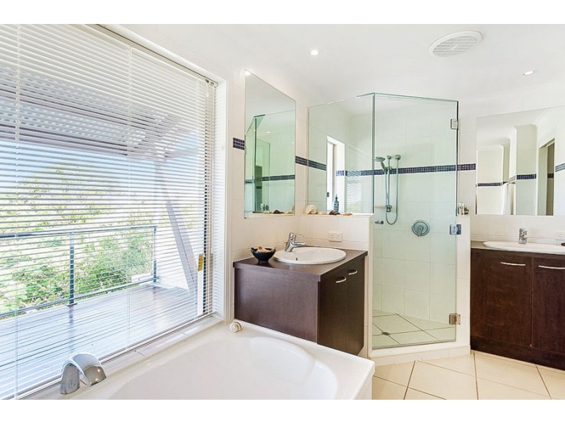 33 Tantula Road East, Alexandra Headland QLD 4572