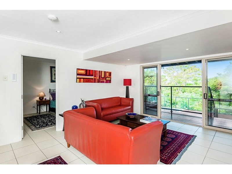 33 Tantula Road East, Alexandra Headland QLD 4572