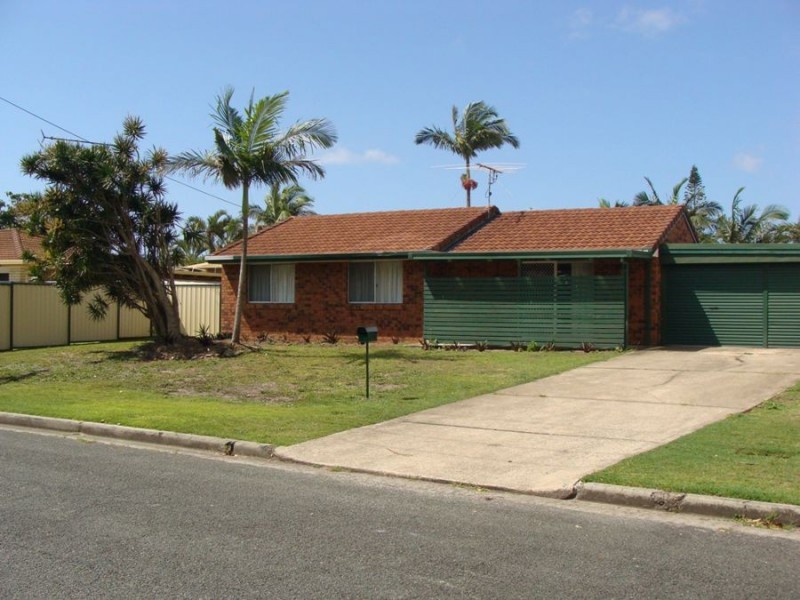 18 Pheasant Street, Parrearra QLD 4575