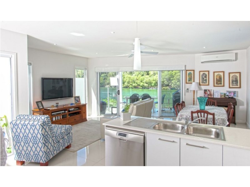 18 Serenity Circuit, Maroochydore QLD 4558