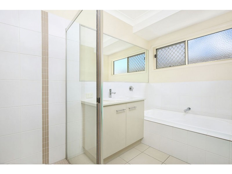 2/11-13 Broadwater Avenue, Maroochydore QLD 4558