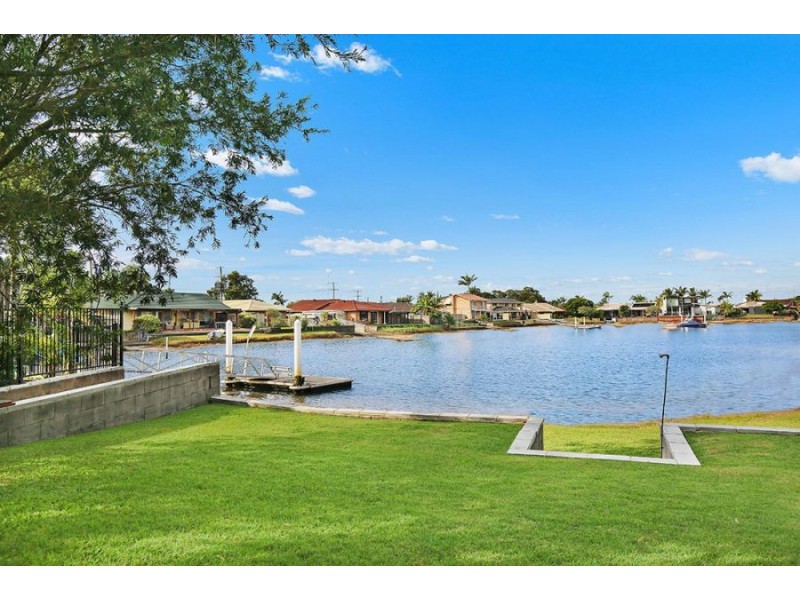 9 Sunpointe St, Maroochydore QLD 4558