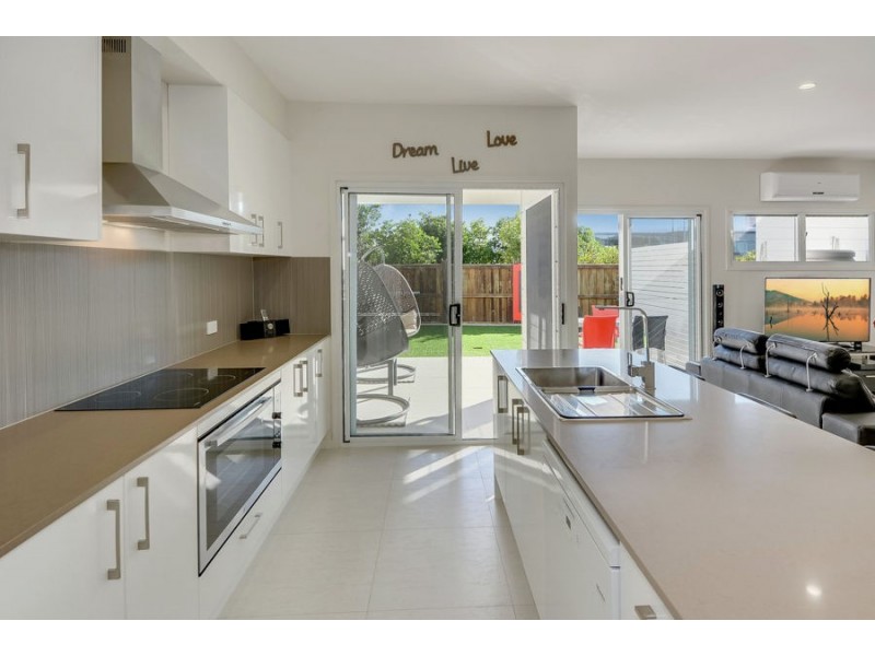 27 Serenity Circuit, Maroochydore QLD 4558
