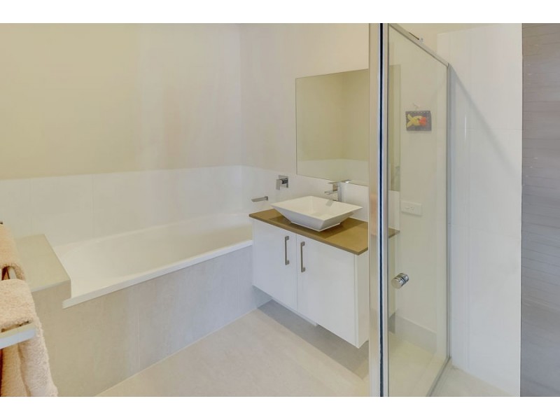27 Serenity Circuit, Maroochydore QLD 4558