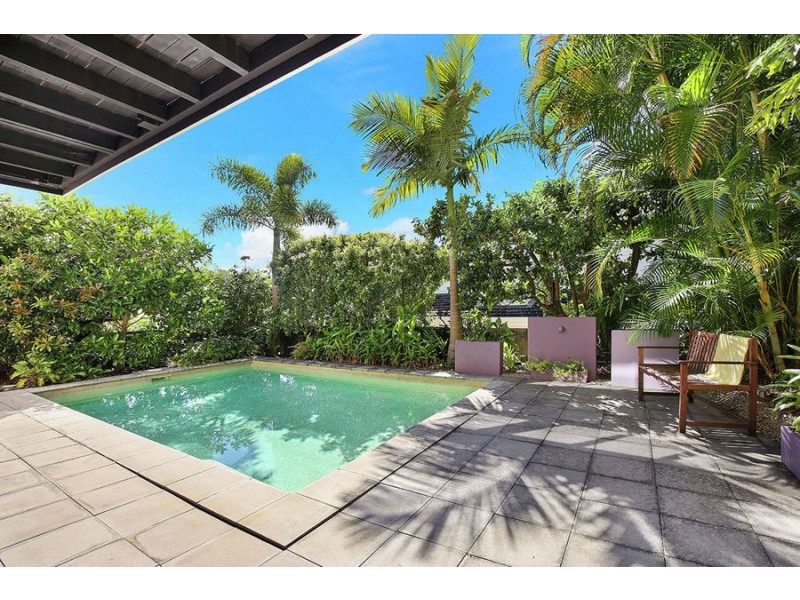62 Buderim Ave, Alexandra Headland QLD 4572