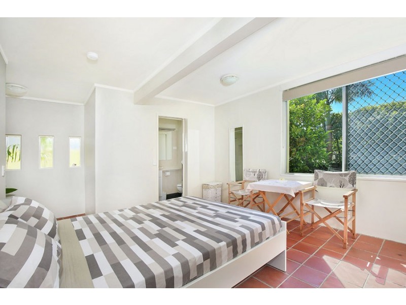 62 Buderim Ave, Alexandra Headland QLD 4572