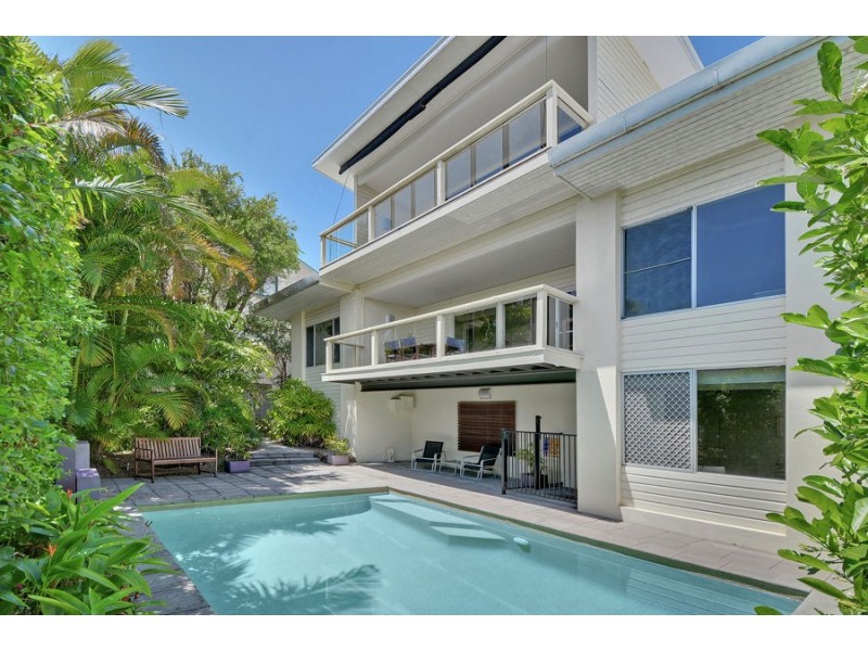 62 Buderim Ave, Alexandra Headland QLD 4572