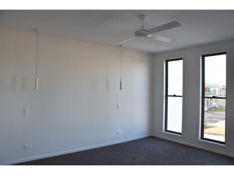 10 Hidden Place, Maroochydore QLD 4558