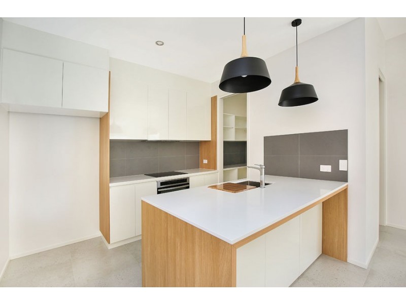 1 & 2/43 Memorial Avenue, Maroochydore QLD 4558