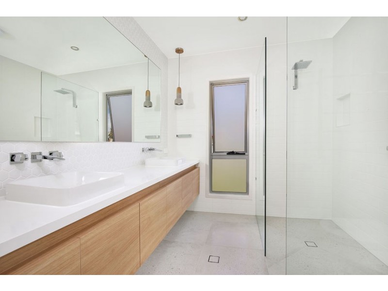 1 & 2/43 Memorial Avenue, Maroochydore QLD 4558