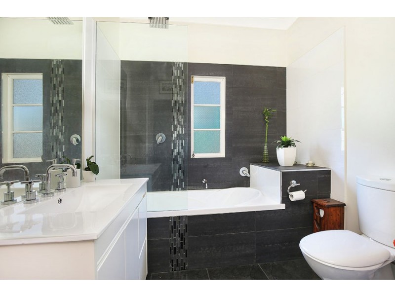 10 Cope Street, Nambour QLD 4560