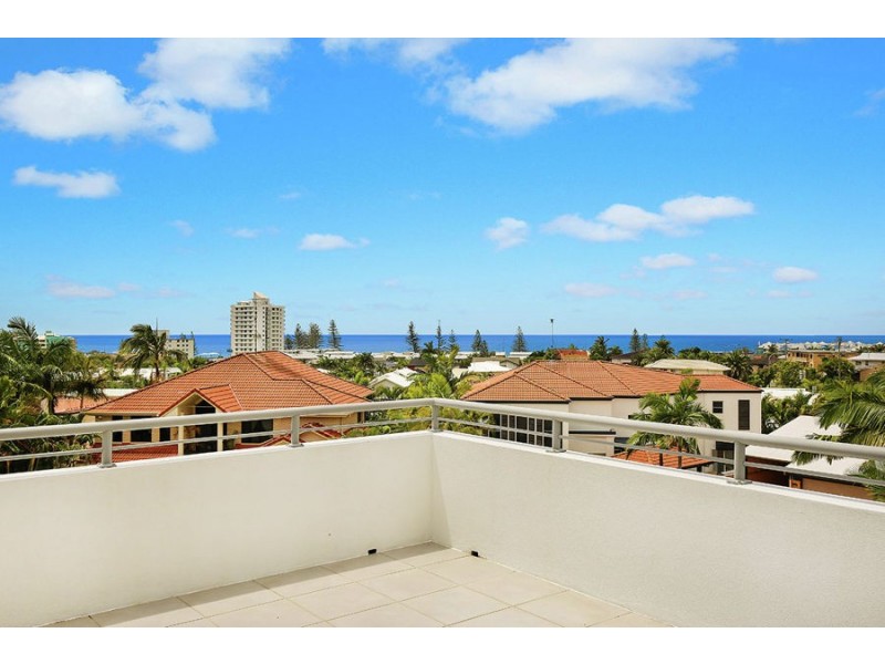 14 Ocean Crest Place, Alexandra Headland QLD 4572