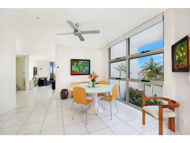 14 Ocean Crest Place, Alexandra Headland QLD 4572