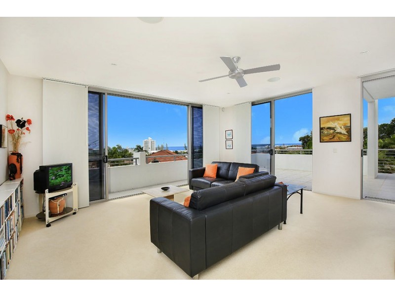 14 Ocean Crest Place, Alexandra Headland QLD 4572