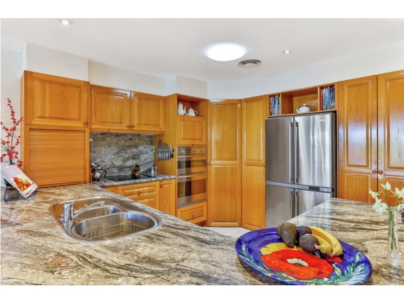 11 Tamarind Place, Twin Waters QLD 4564