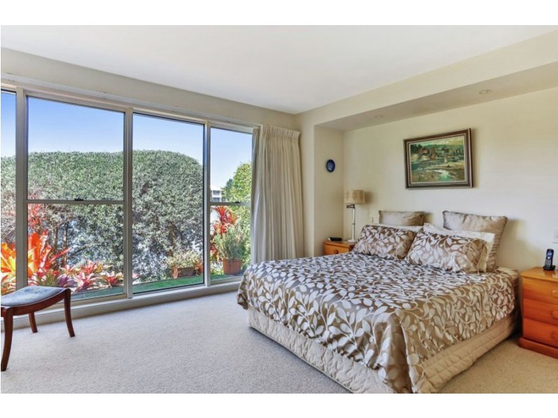 11 Tamarind Place, Twin Waters QLD 4564
