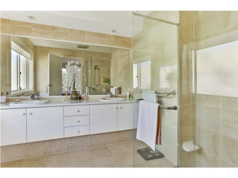 11 Tamarind Place, Twin Waters QLD 4564