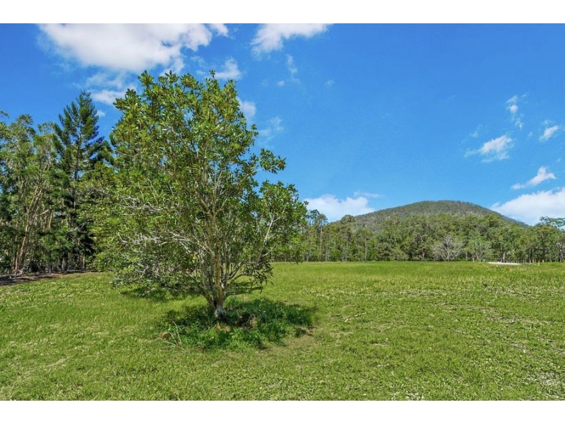 44 Shaws Road, Beerwah QLD 4519