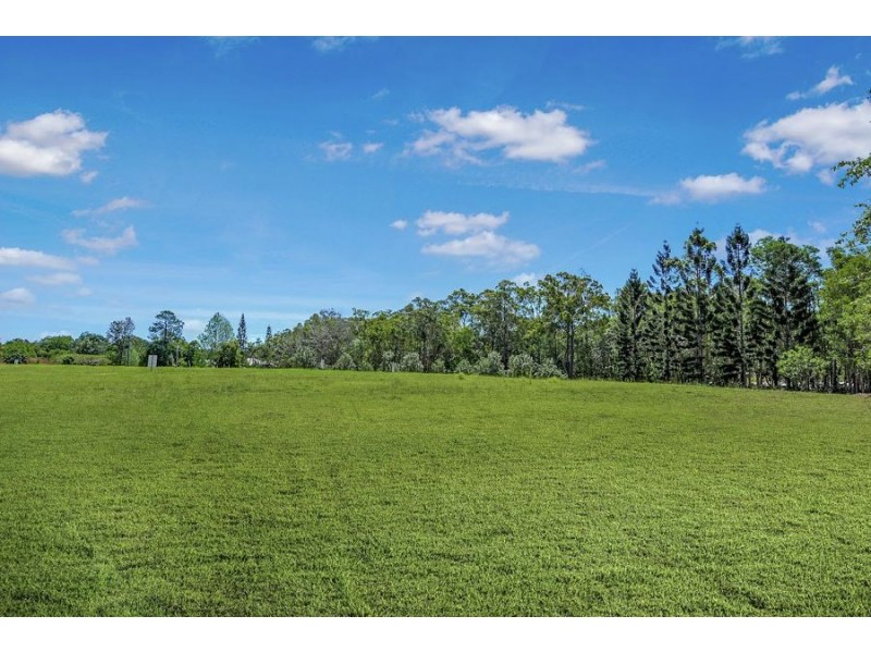 44 Shaws Road, Beerwah QLD 4519