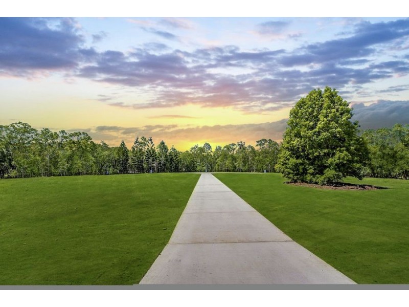 44 Shaws Road, Beerwah QLD 4519