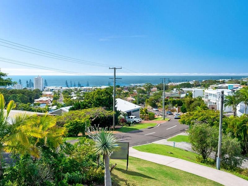 33 Tantula Road East, Alexandra Headland QLD 4572