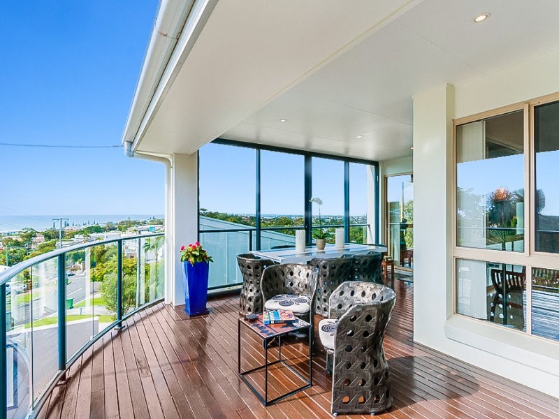 33 Tantula Road East, Alexandra Headland QLD 4572