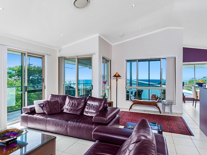 33 Tantula Road East, Alexandra Headland QLD 4572