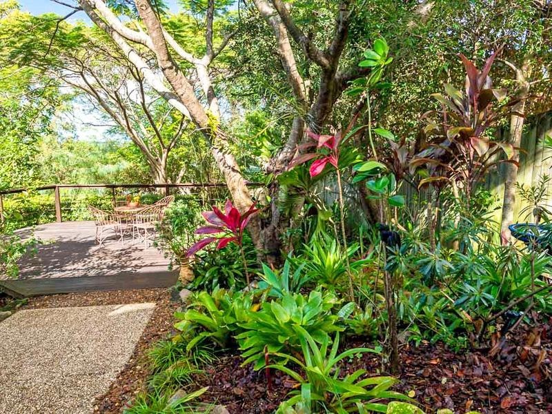 33 Tantula Road East, Alexandra Headland QLD 4572