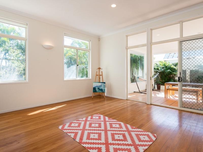 12 Pontee Parade, Alexandra Headland QLD 4572