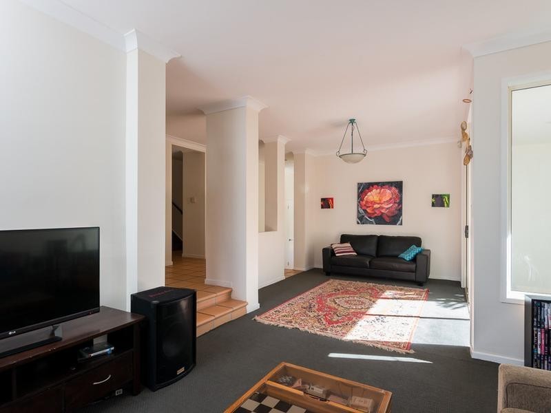 12 Pontee Parade, Alexandra Headland QLD 4572