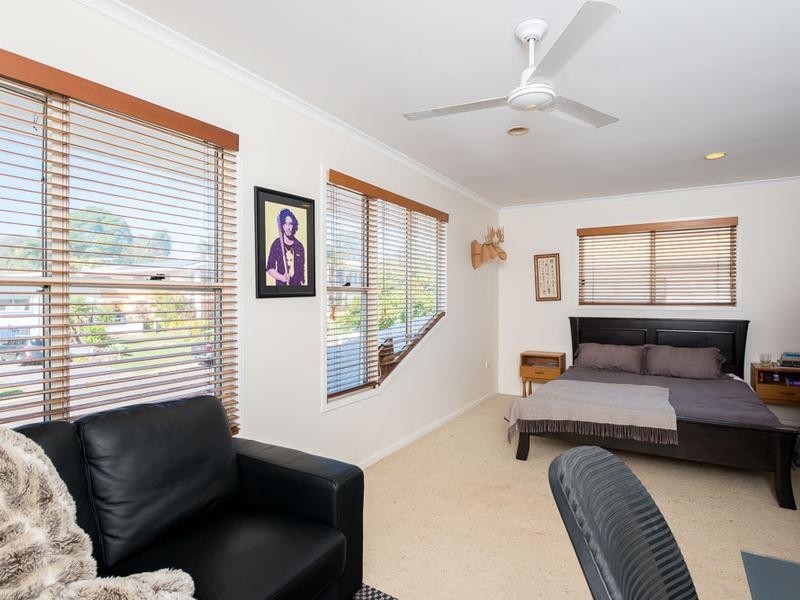 12 Pontee Parade, Alexandra Headland QLD 4572