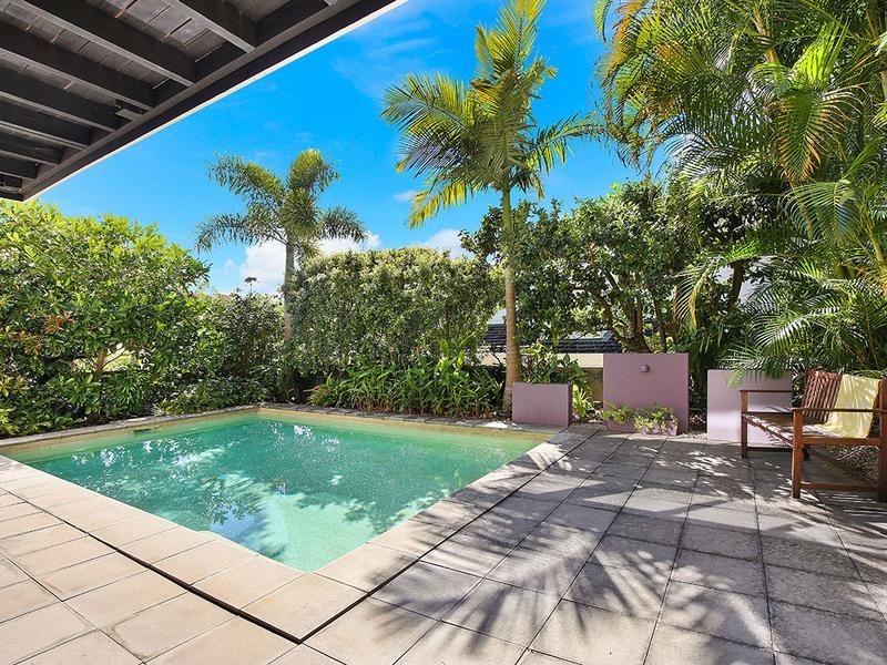 62 Buderim Ave, Alexandra Headland QLD 4572