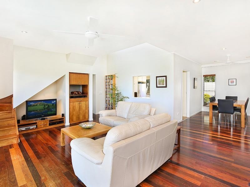 62 Buderim Ave, Alexandra Headland QLD 4572